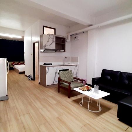 City Plaza Nana Hotel Банкок Екстериор снимка