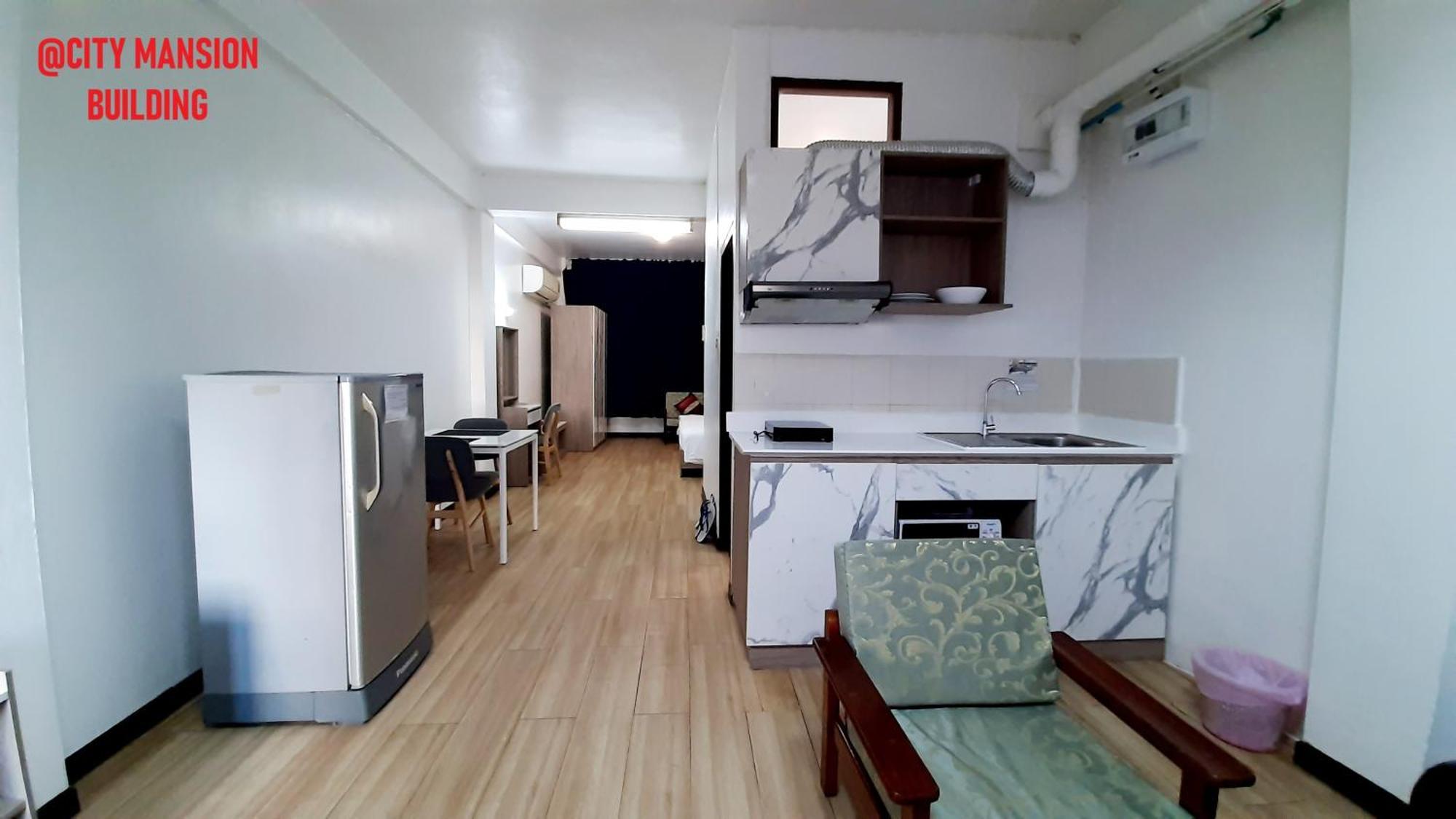 City Plaza Nana Hotel Банкок Екстериор снимка